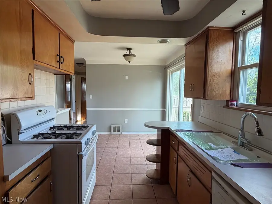 9316 Alexander Road, Garfield Heights, OH 44125 - #3