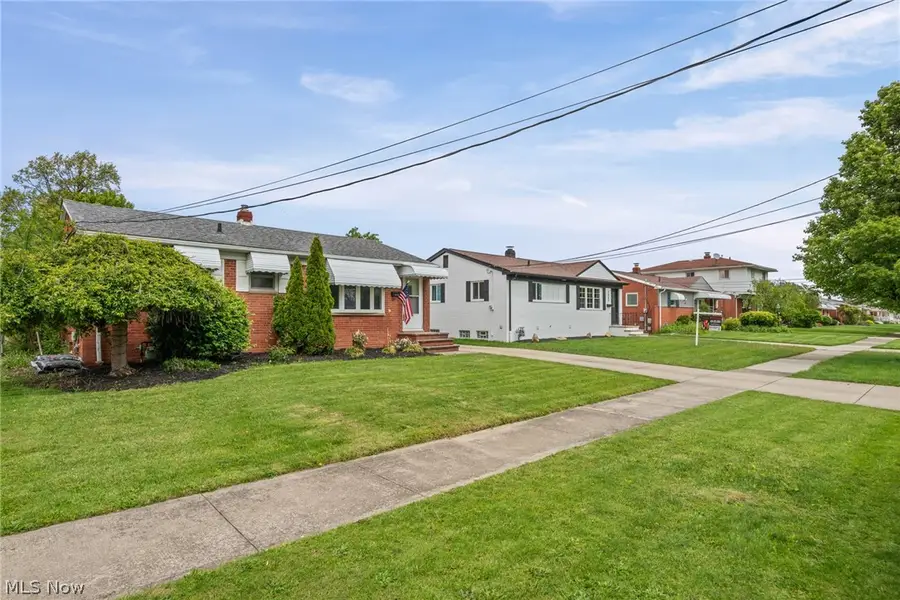14316 Parkman Boulevard, Brook Park, OH 44142 - #2