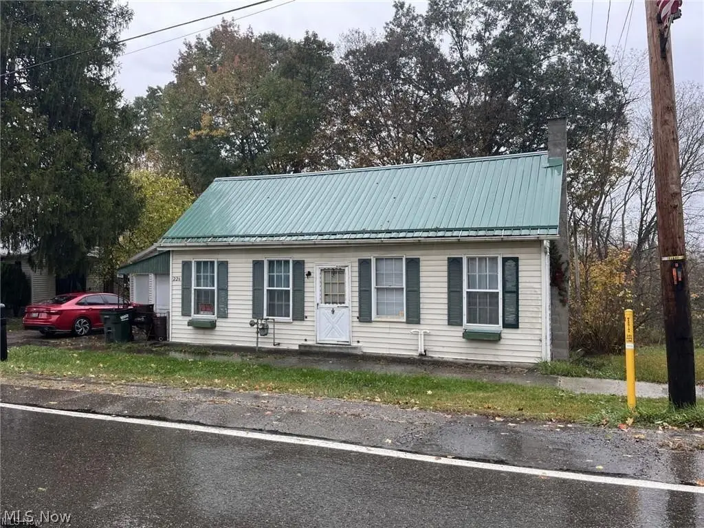 226 E Main Street, Freeport, OH 43973 - #1