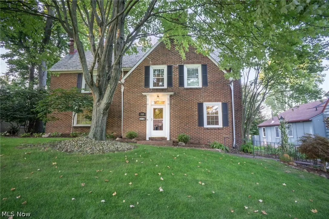 705 Overlook Drive, Alliance, OH 44601 - #1