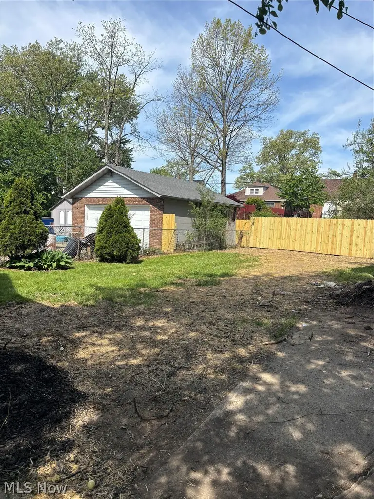 3906 Brookside Boulevard, Cleveland, OH 44111 - #3