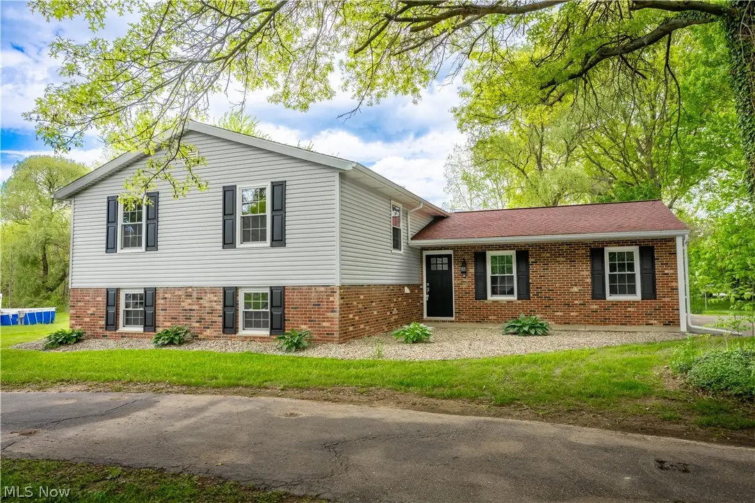 6518 Lorraine Nw Avenue, Massillon, OH 44646 - #1