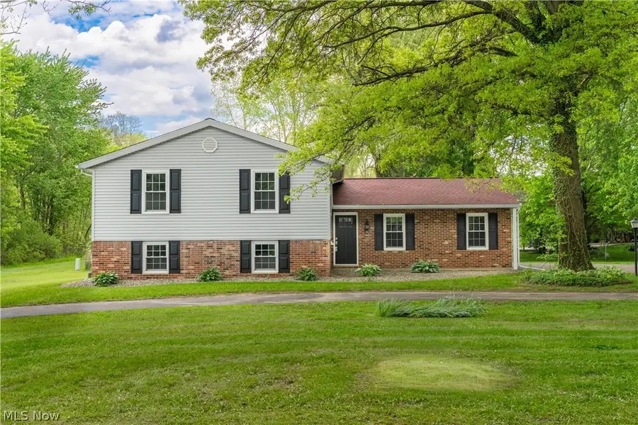 6518 Lorraine Nw Avenue, Massillon, OH 44646 - #2