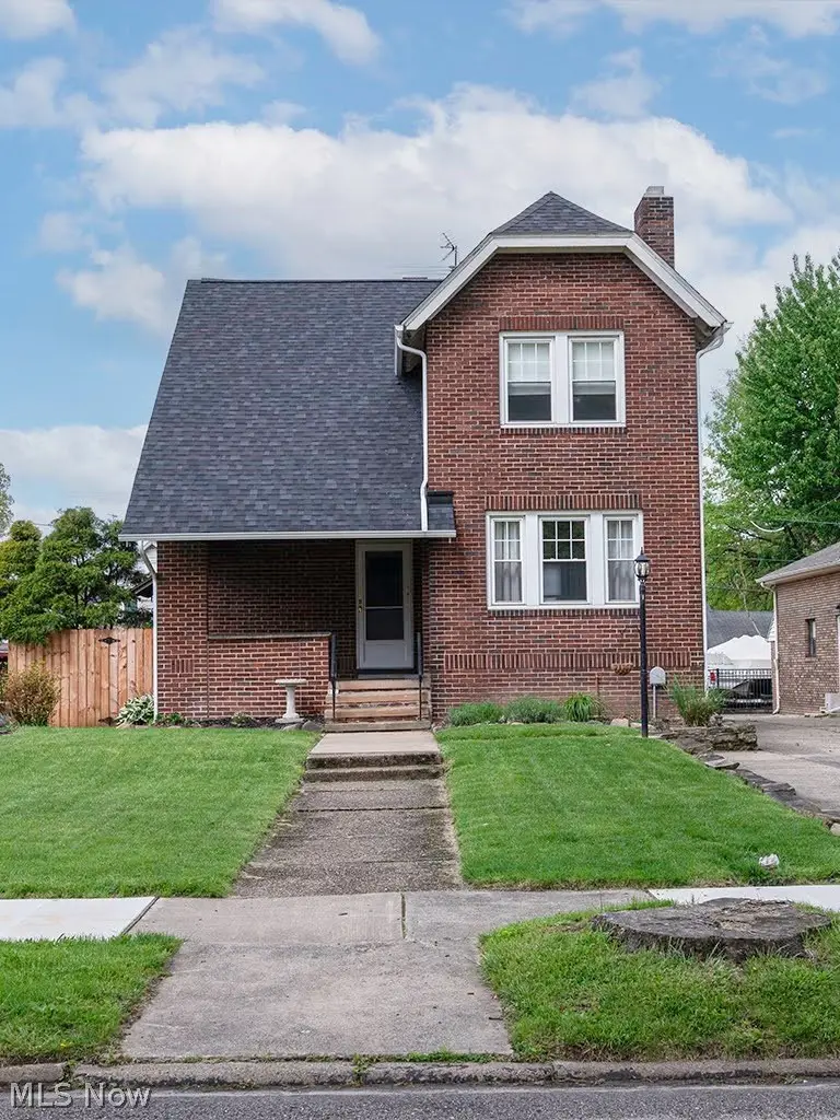 227 Roselawn Ne Avenue, Warren, OH 44483 - #1