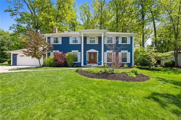 1697 Holdens Arbor Run, Westlake, OH 44145