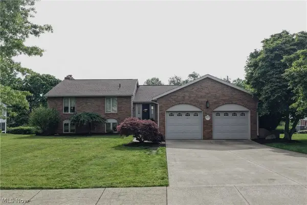 4528 Greenmeadow Nw Avenue, Canton, OH 44709