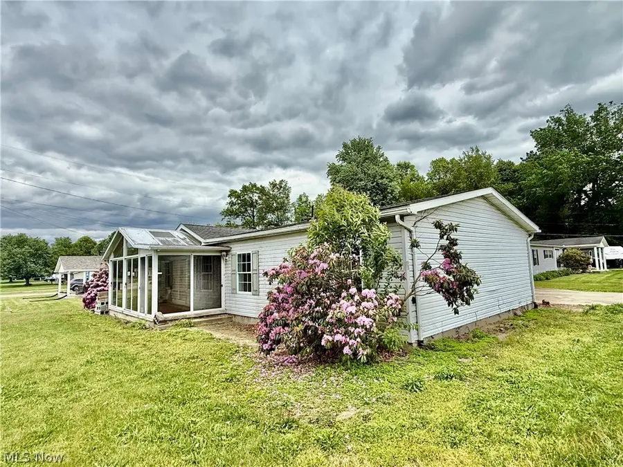 17 Stevy Lane, Frazeysburg, OH 43822 - #2