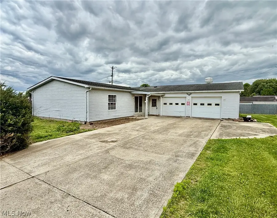 17 Stevy Lane, Frazeysburg, OH 43822 - #3