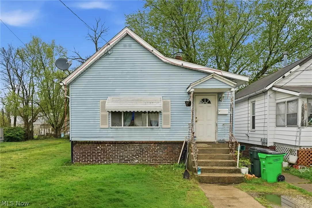 113 15th Nw Street, Barberton, OH 44203 - #1