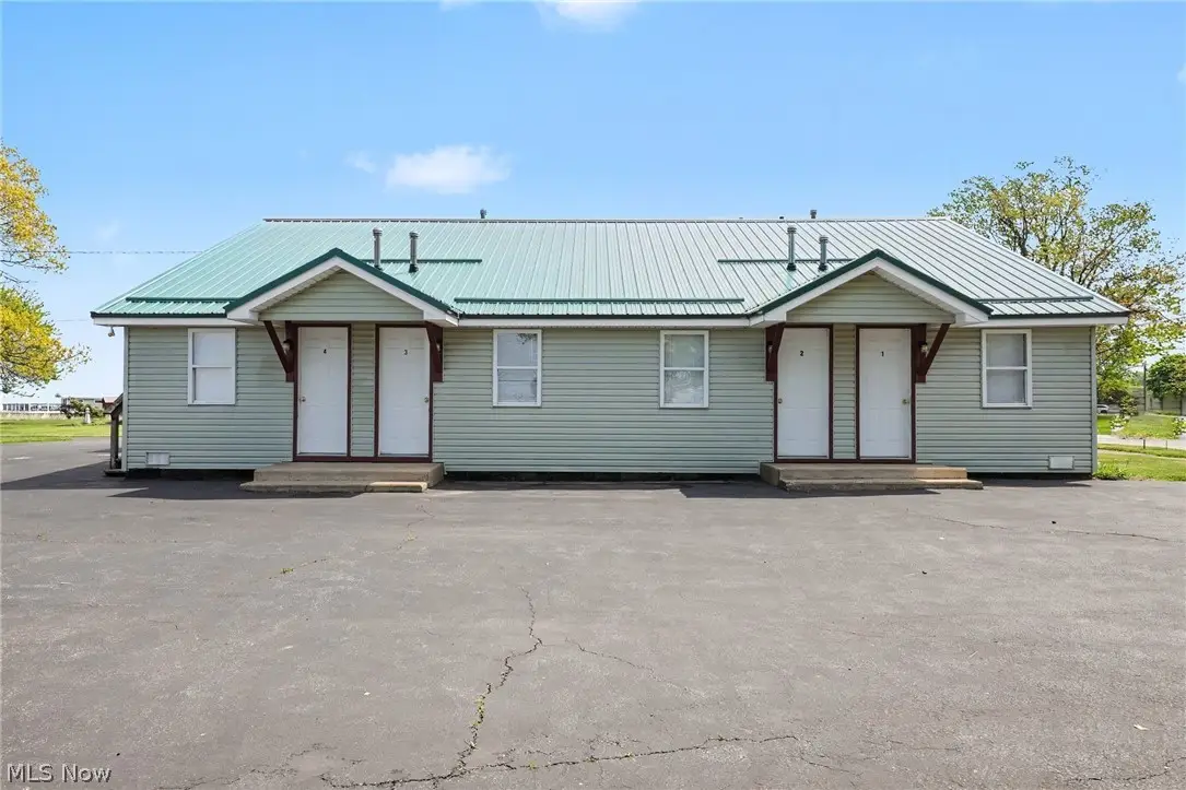 298 Park Avenue, Conneaut, OH 44030 - #1