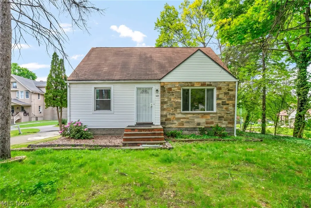 1574 East Avenue, Akron, OH 44314 - #1