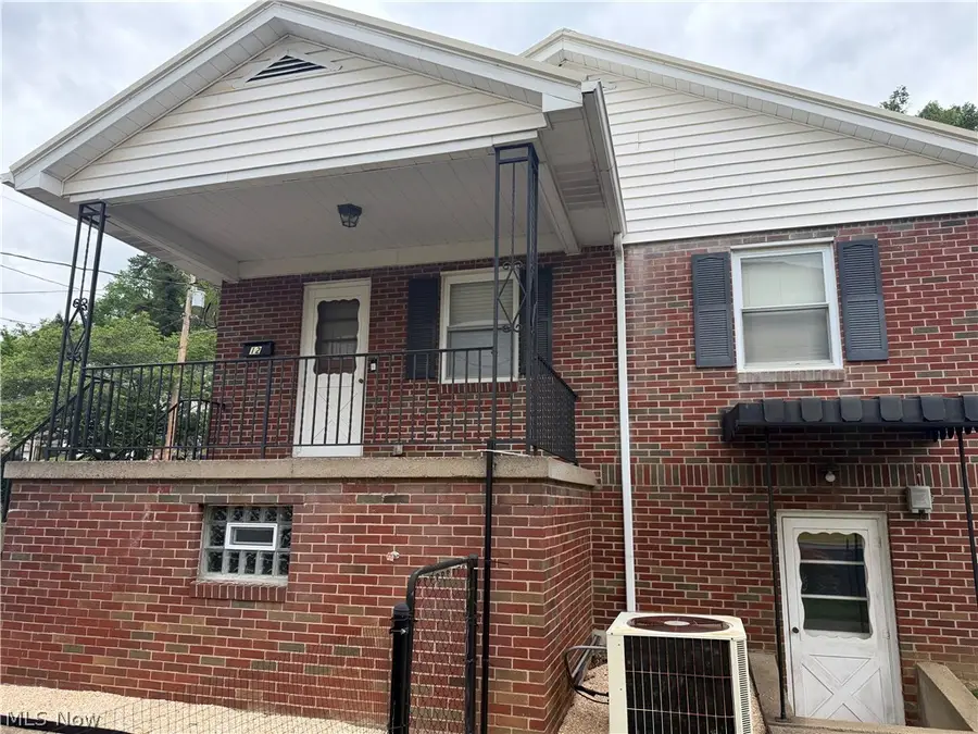12 Cross Street, Bridgeport, OH 43912 - #3