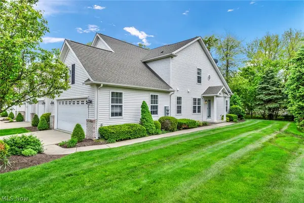 772 Wildberry Circle, Avon Lake, OH 44012