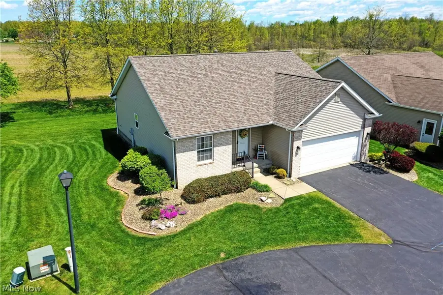 11 Danbury Nw Court, Warren, OH 44481 - #3