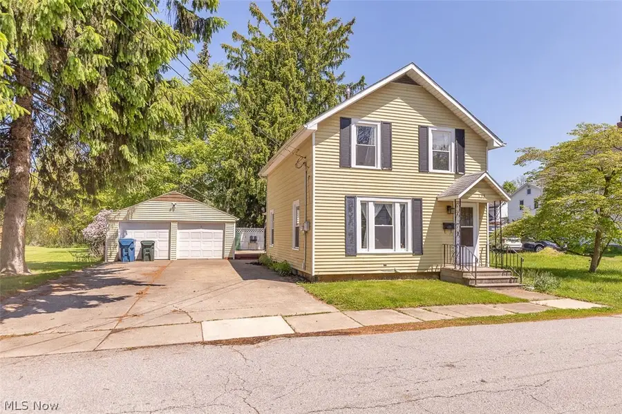 133 Crownhill Avenue, Amherst, OH 44001 - #2