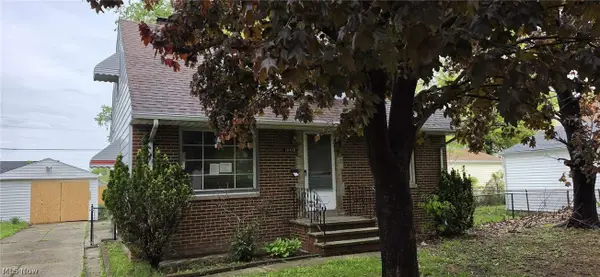 16415 Huntmere Avenue, Cleveland, OH 44110