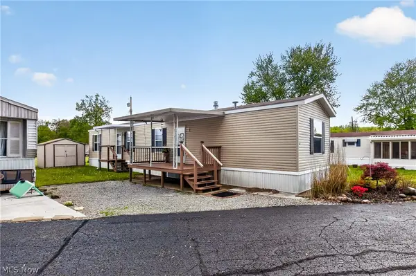 9525 Woodworth Road #A19, North Lima, OH 44452