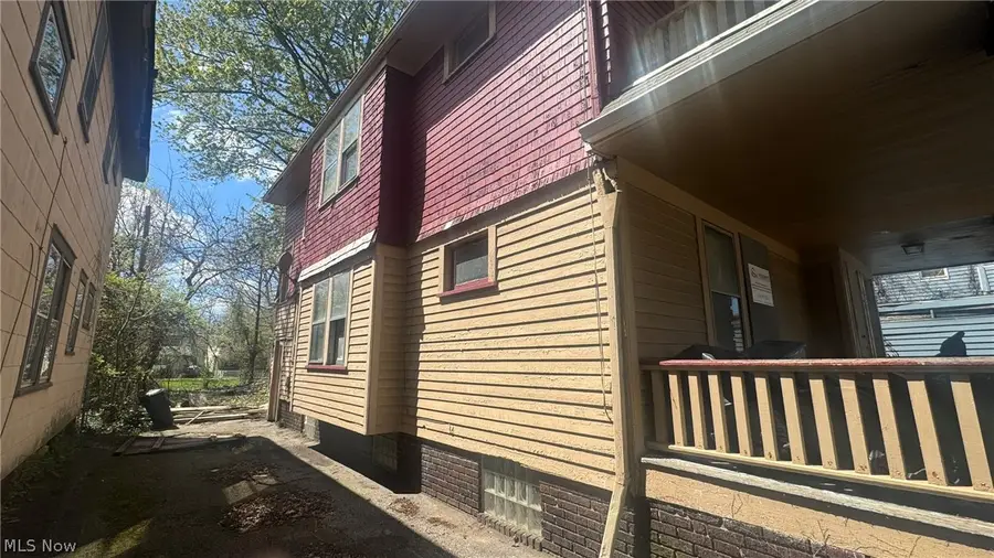 658 E 92 Street, Cleveland, OH 44108 - #2