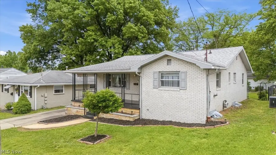 609 27th Street, Vienna, WV 26105 - #2
