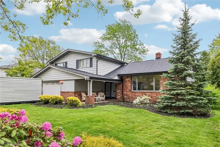 5420 Bluebell Drive, Lyndhurst, OH 44124 - #2