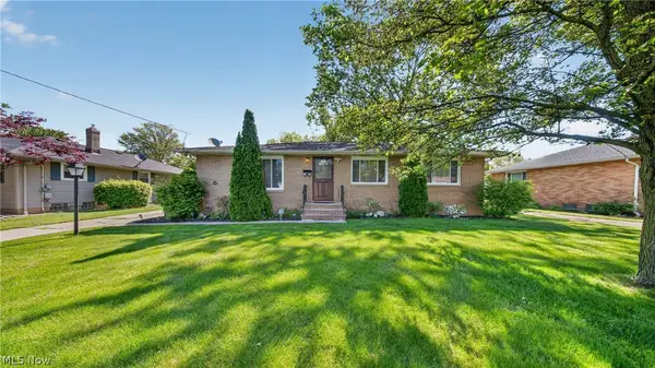 6649 Maplehurst Road, North Olmsted, OH 44070