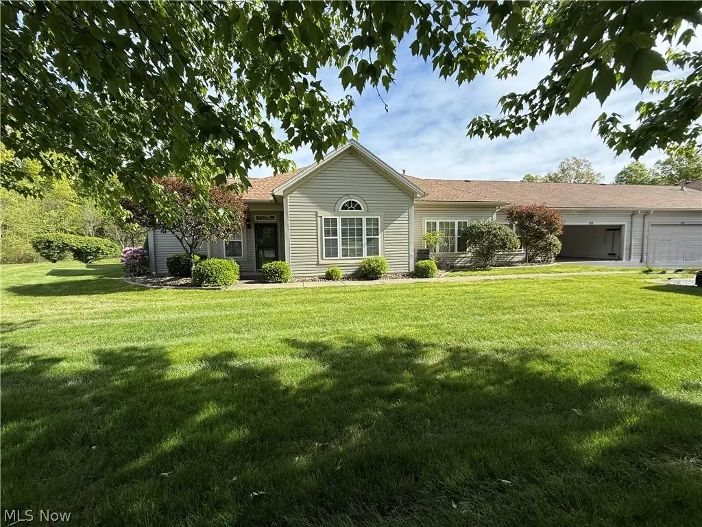 28 Hunters Woods Boulevard #B, Canfield, OH 44406 - #1