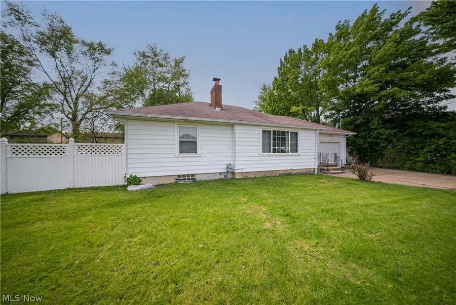 1528 Maryland Avenue, Lorain, OH 44052 - #2