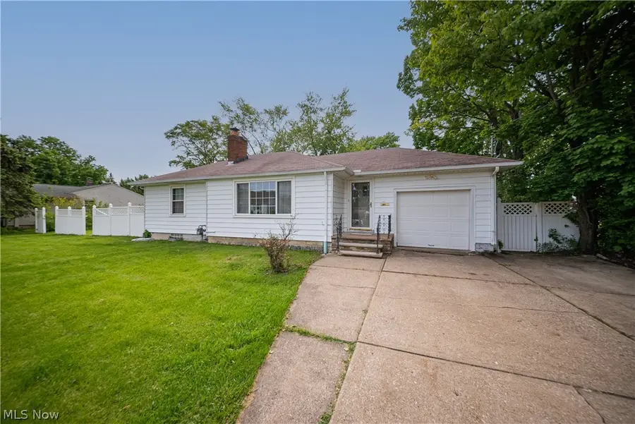 1528 Maryland Avenue, Lorain, OH 44052 - #3