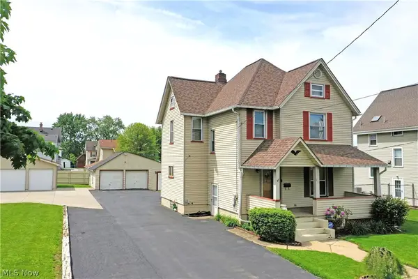 211 E Wilson Avenue, Girard, OH 44420