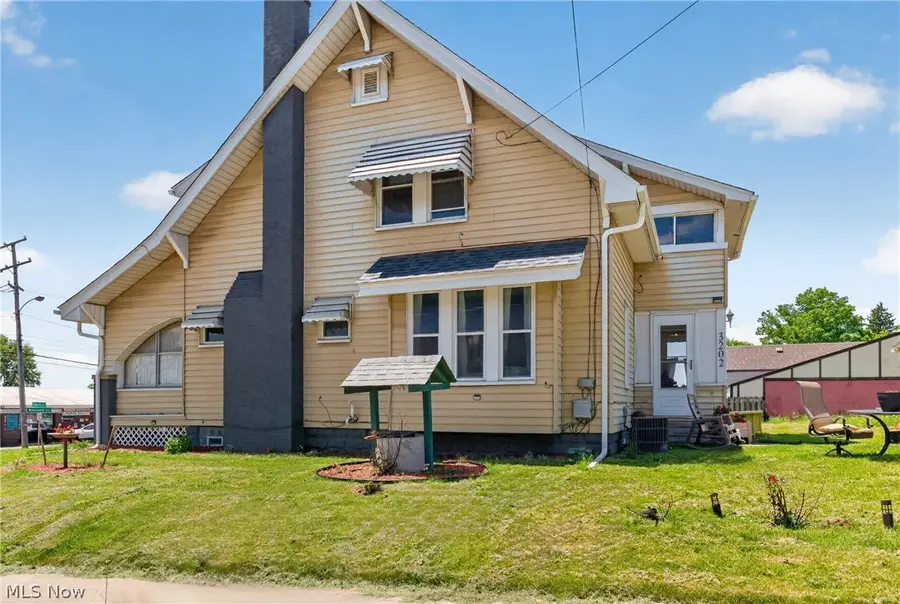 3202 Mahoning Avenue, Youngstown, OH 44509 - #2