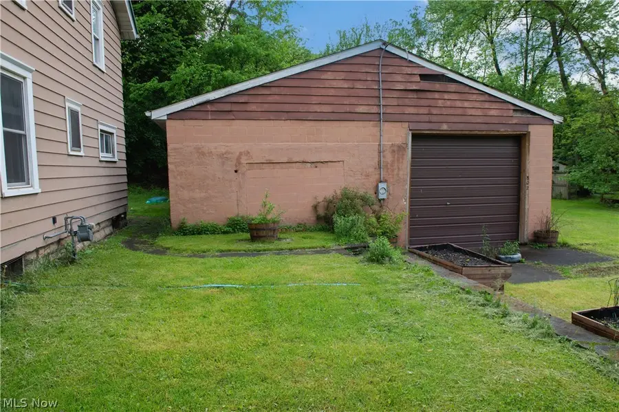 804 Hollywood Avenue, East Liverpool, OH 43920 - #3