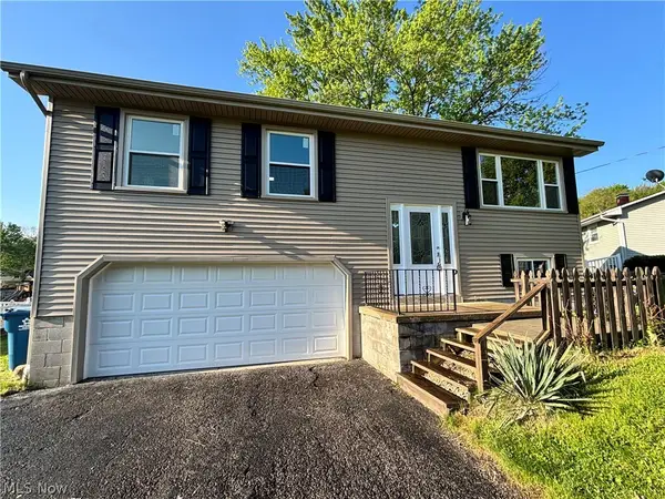 663 Meadowland Drive, Hubbard, OH 44425