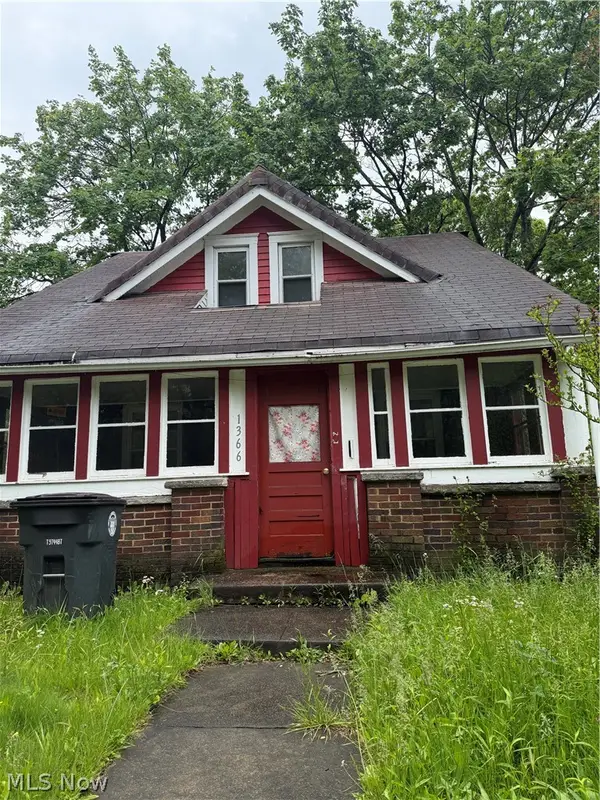 1366 Superior Avenue, Akron, OH 44307