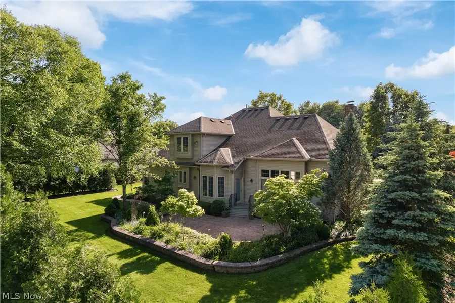 26982 Courtland Meadows, Westlake, OH 44145 - #2