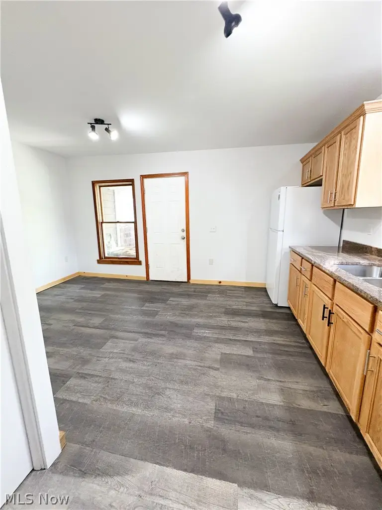 81 S Pleasant Street, Oberlin, OH 44074 - #3