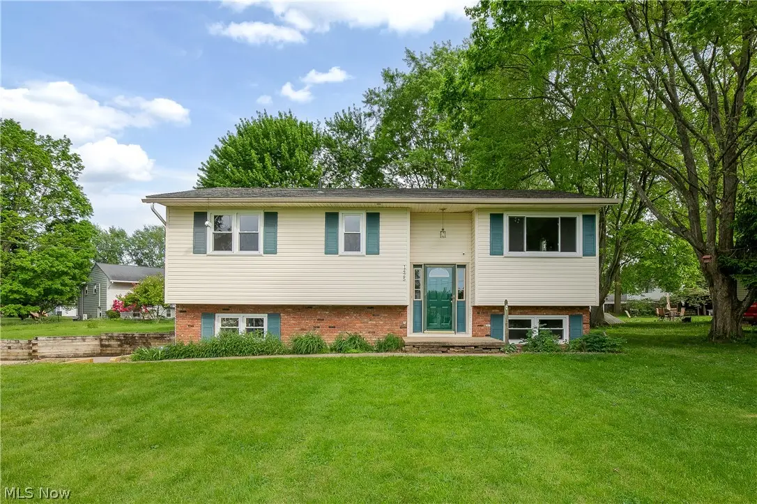 1425 Galaxy Drive, Mogadore, OH 44260 - #1