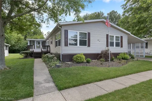45 Periwinkle Drive, Olmsted Twp, OH 44138
