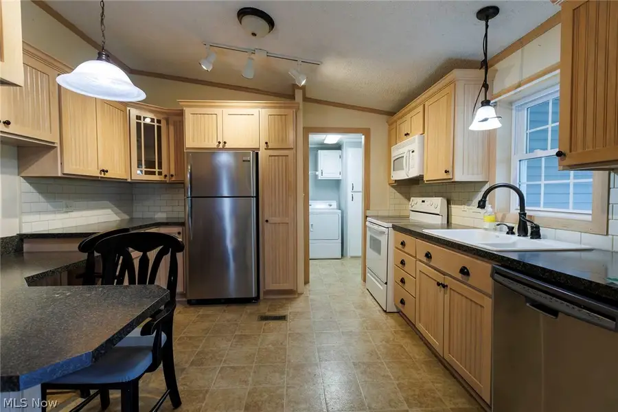 8582 Dundee Wilmot Road, Dundee, OH 44624 - #3