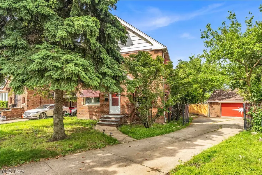 924 E 214th Street, Euclid, OH 44119 - #2