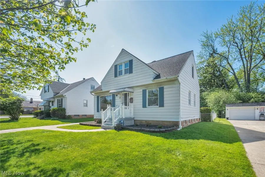 22 Natalie Road, Bedford, OH 44146 - #3
