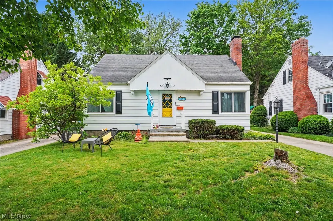 2044 26th Street, Cuyahoga Falls, OH 44223 - #1