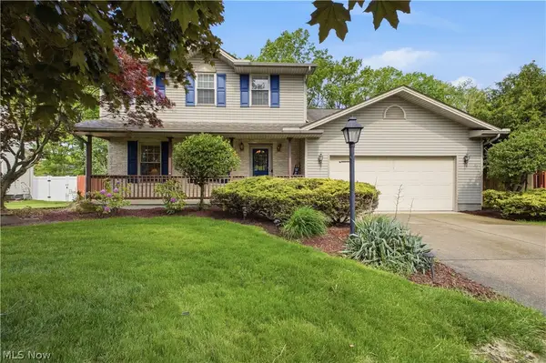 1208 Cedarwood Drive, Mineral Ridge, OH 44440