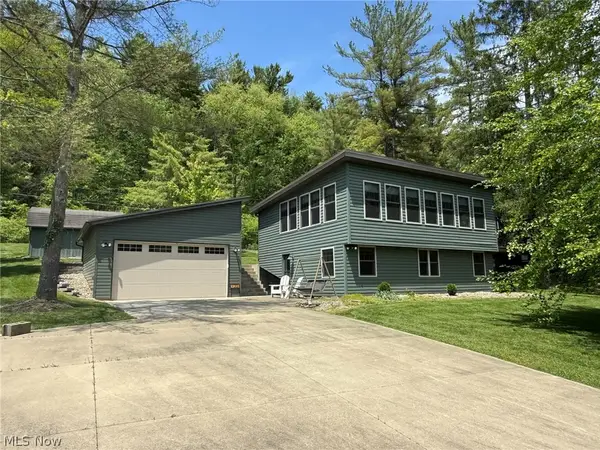9073 N Shore Ne Drive, Mineral City, OH 44656