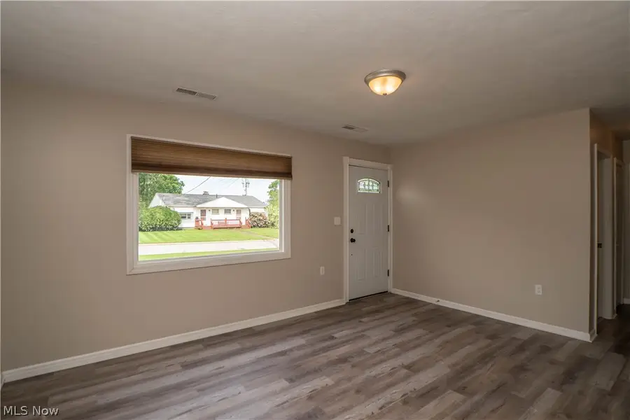 1060 Orchard Ne Avenue, North Canton, OH 44720 - #3
