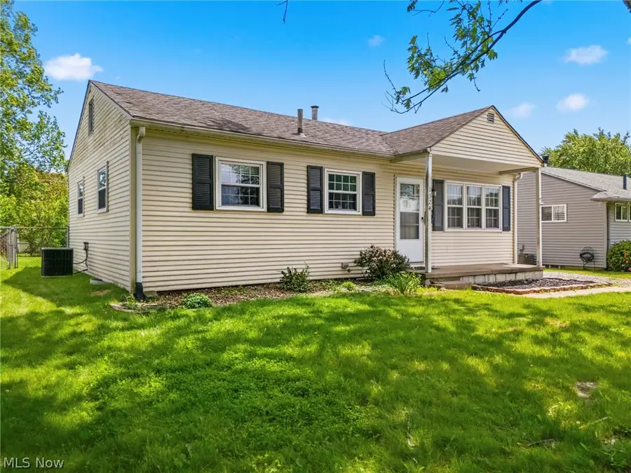 1324 Western Sw Avenue, Canton, OH 44710 - #3
