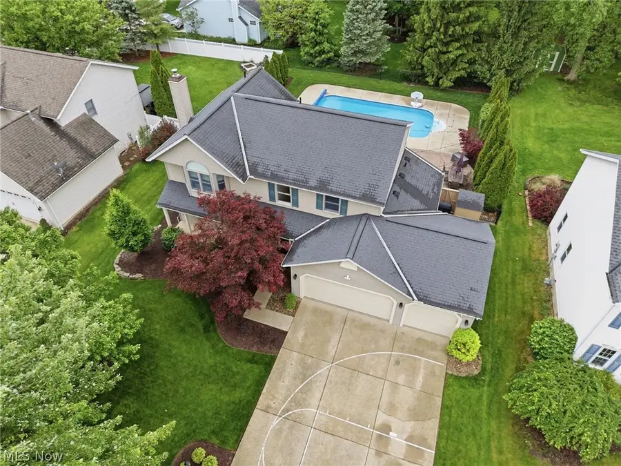 10376 Lake Meadows Drive, Strongsville, OH 44136 - #3