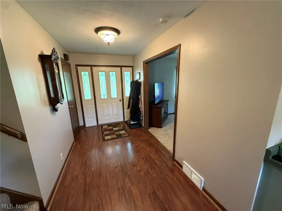 2462 Yorkview Sw Road, New Philadelphia, OH 44663 - #3