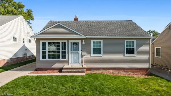 18313 Hazelwood Avenue, Maple Heights, OH 44137