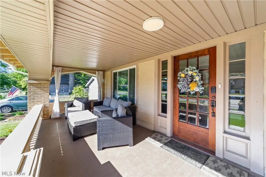 560 Elmwood Road, Bay Village, OH 44140 - #3