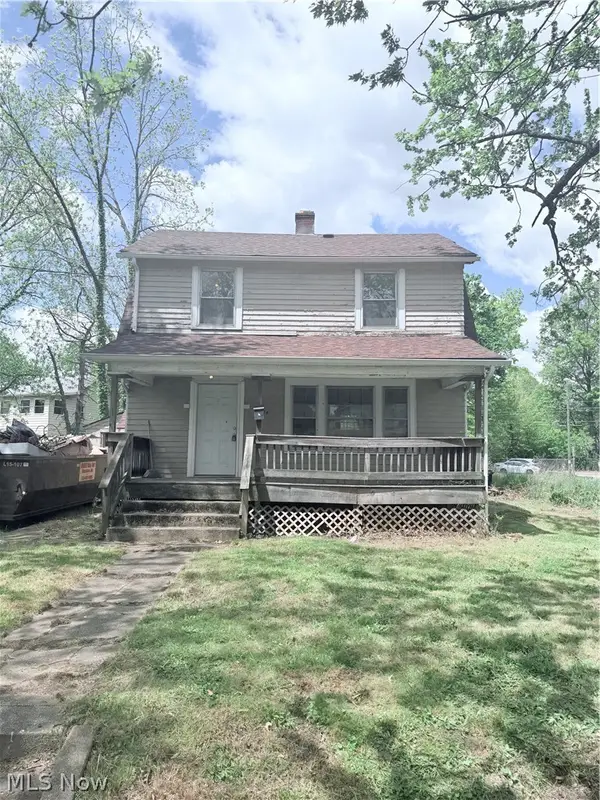 1174 Mercer Avenue, Akron, OH 44307